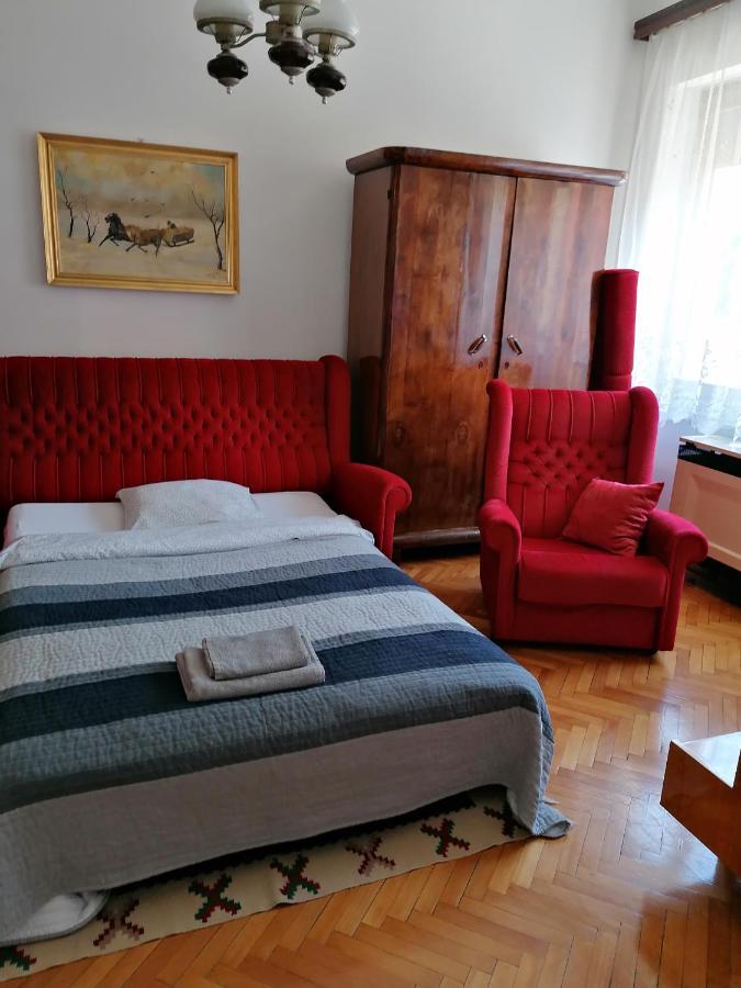Szatmari Apartman มิชโคลซ์ ภายนอก รูปภาพ